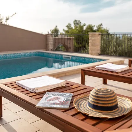 빌라 Seafront Stone *