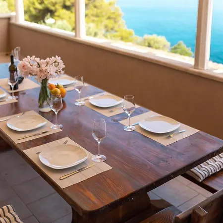 빌라 Seafront Stone *